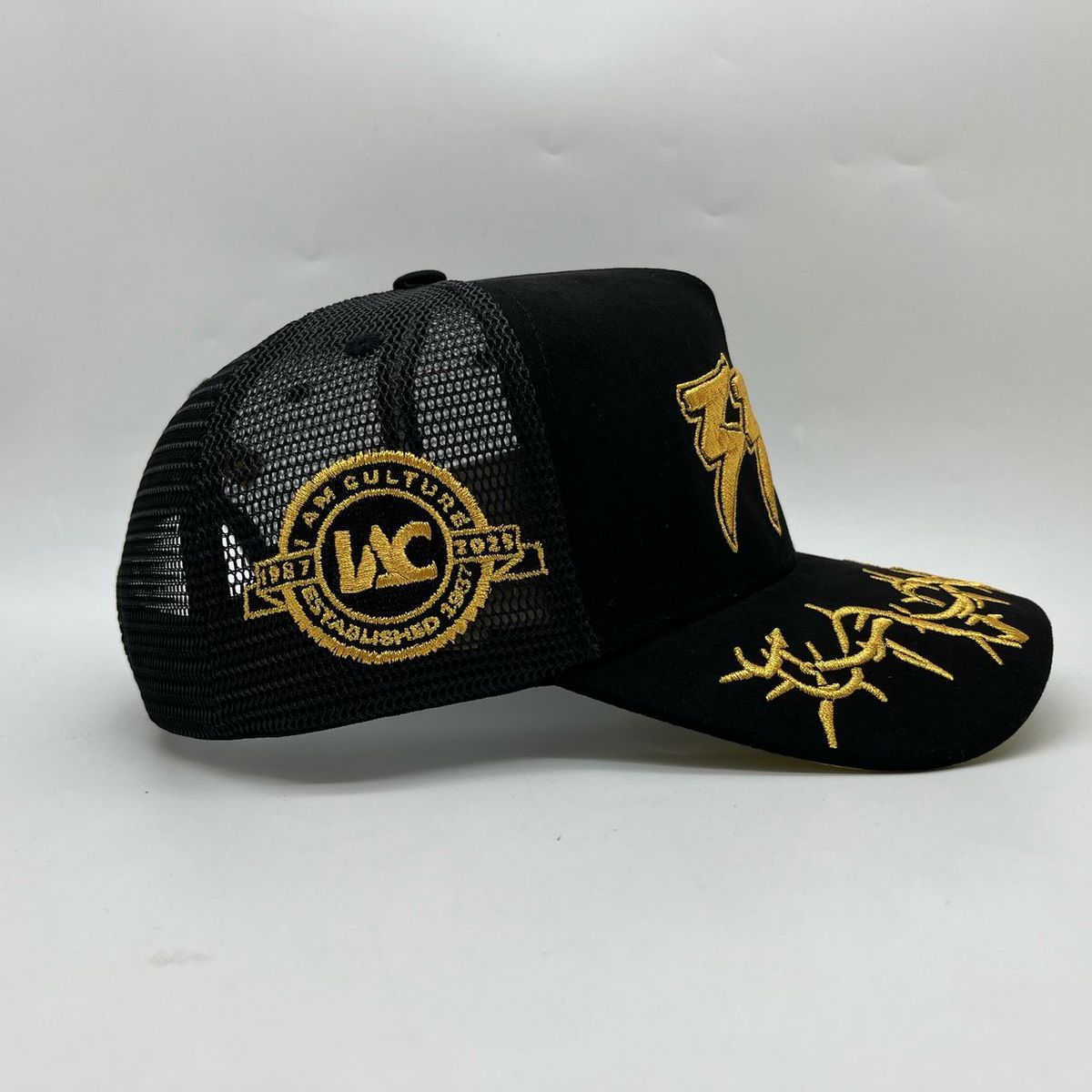 Black gas hat