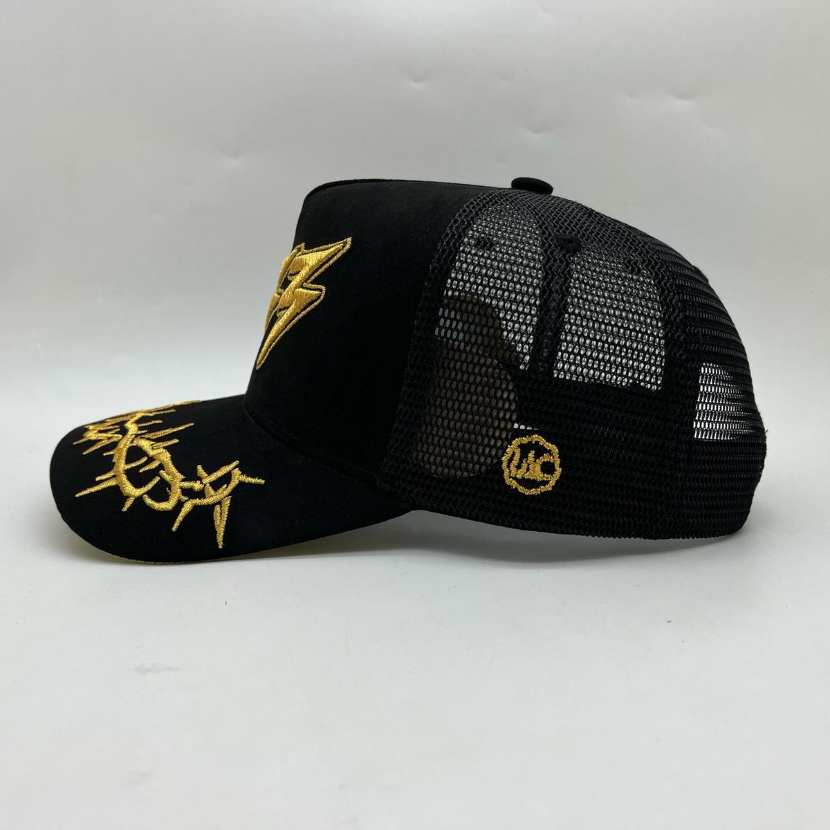 Black gas hat